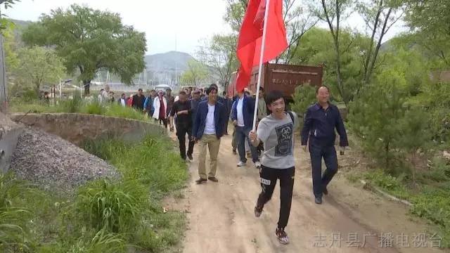 县文联开展&ldquo;到人民中去&rdquo;文艺扶贫志愿服务活动